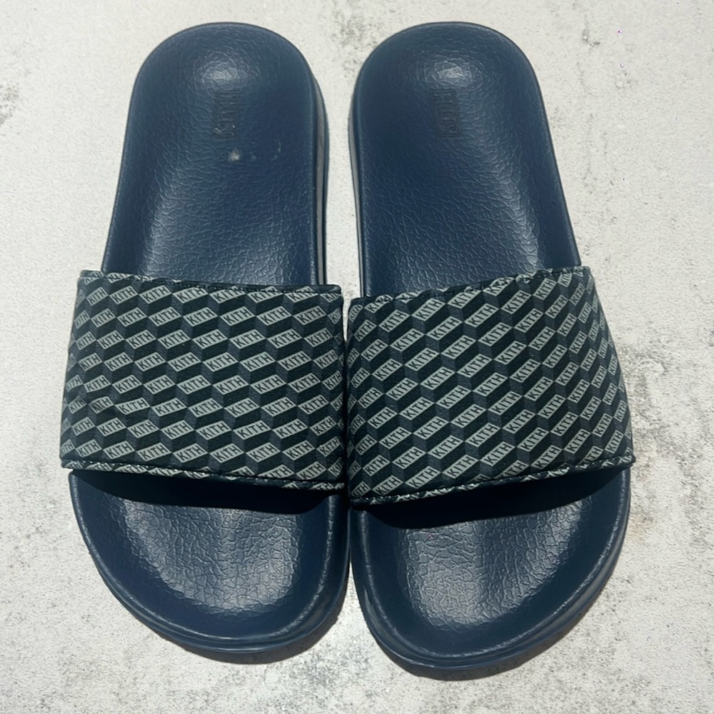 Kith Women’s Slides